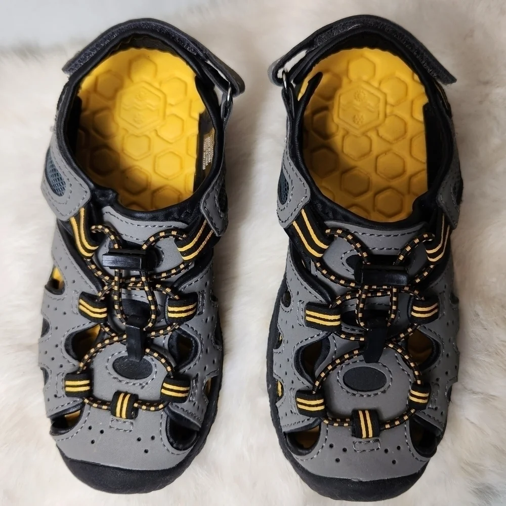 Khombu Kids Kyle Gray Hiking Water Closed Toe Sandals-Size 12 (NWOT)